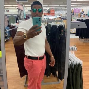 Meet your Posher, Efren